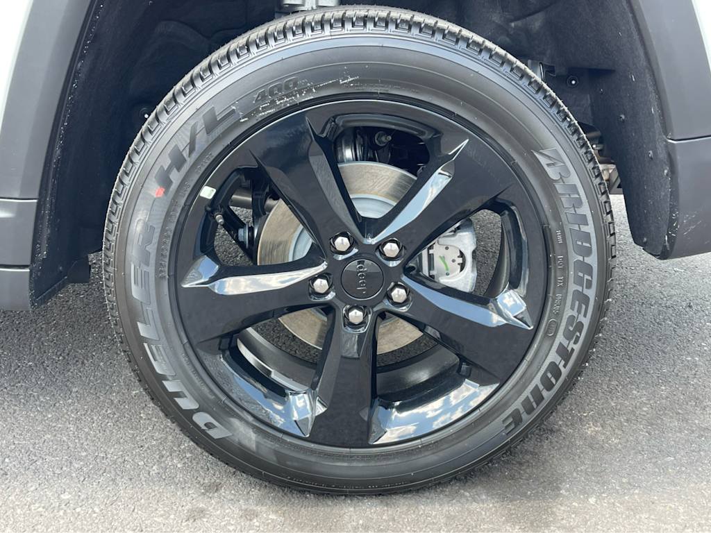 Thumbnail: 2025 Jeep Grand Cherokee - 7