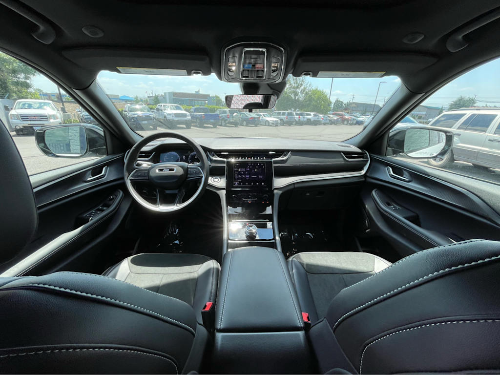 Thumbnail: 2025 Jeep Grand Cherokee - 8