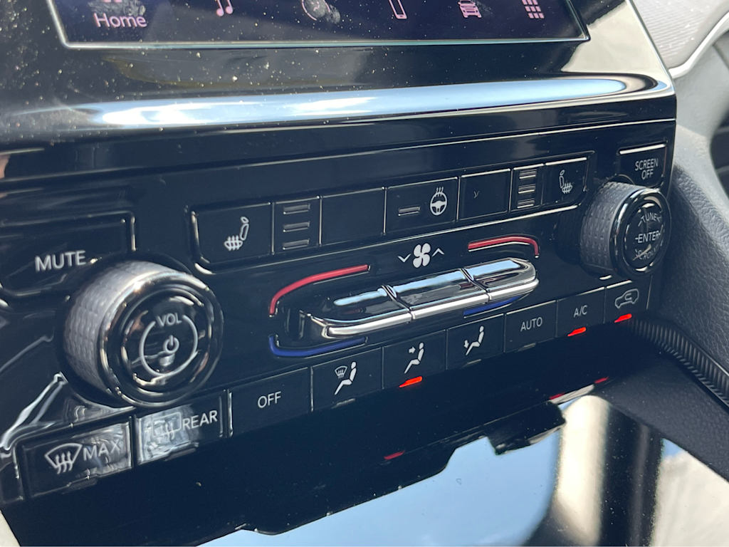 Thumbnail: 2025 Jeep Grand Cherokee - 21