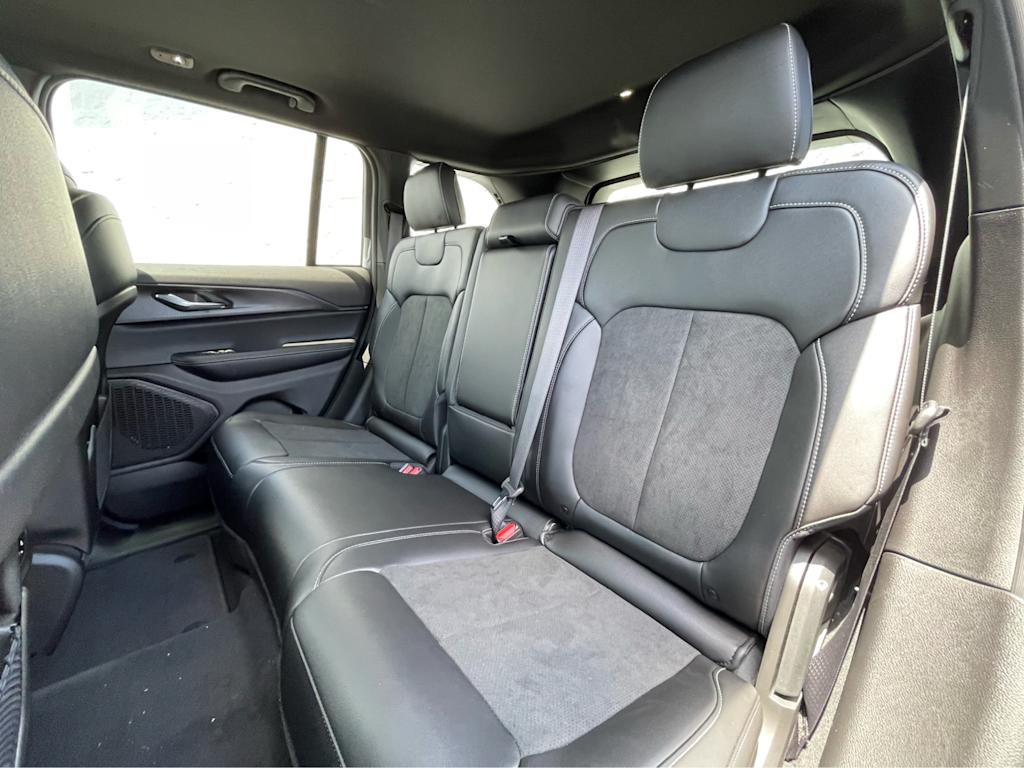 Thumbnail: 2025 Jeep Grand Cherokee - 27