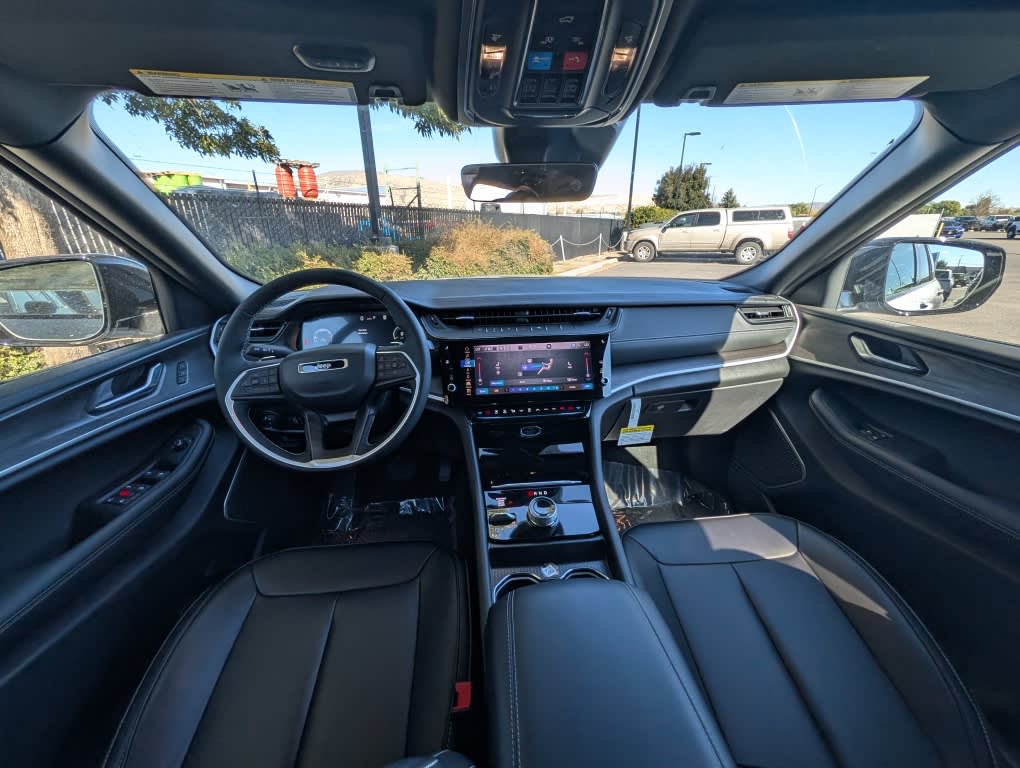 Thumbnail: 2026 Jeep Grand Cherokee - 2