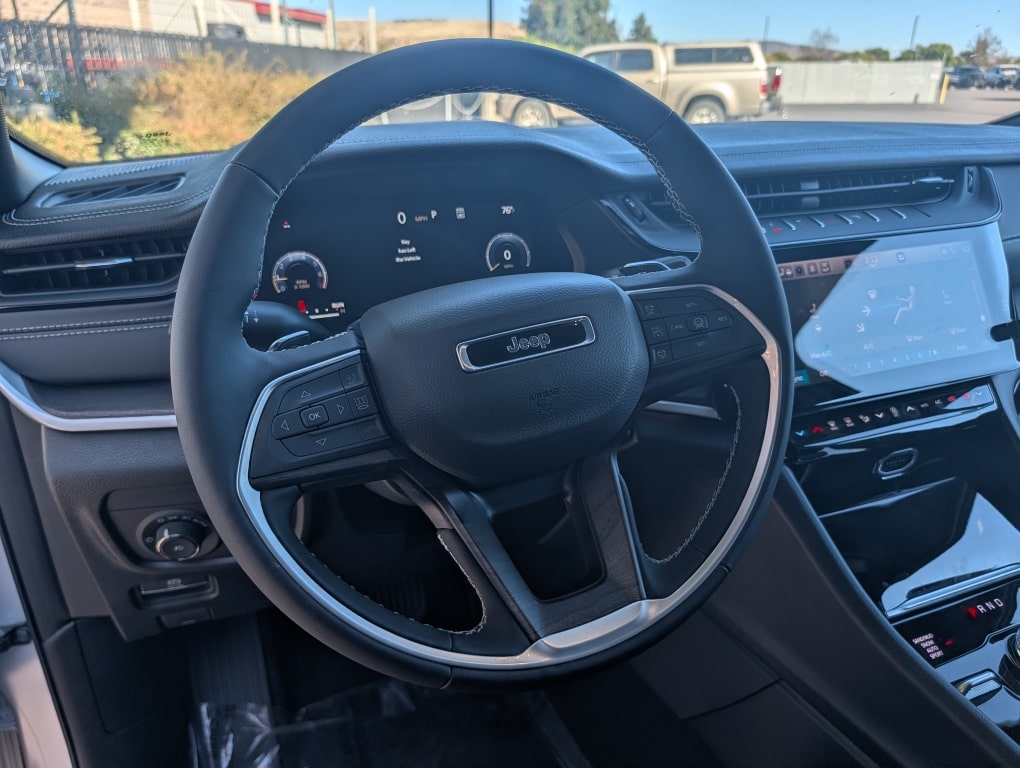 Thumbnail: 2026 Jeep Grand Cherokee - 11