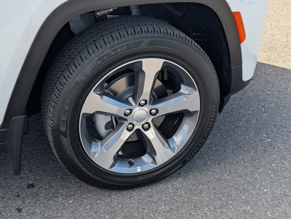 Thumbnail: 2026 Jeep Grand Cherokee - 8
