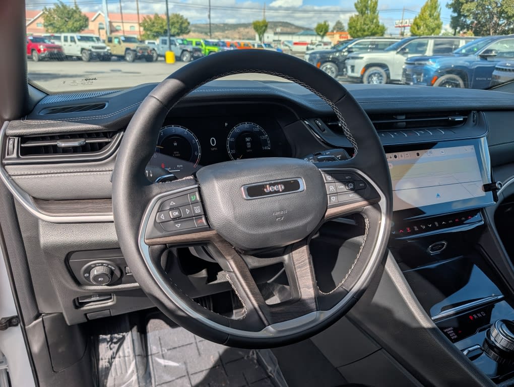 Thumbnail: 2026 Jeep Grand Cherokee - 13