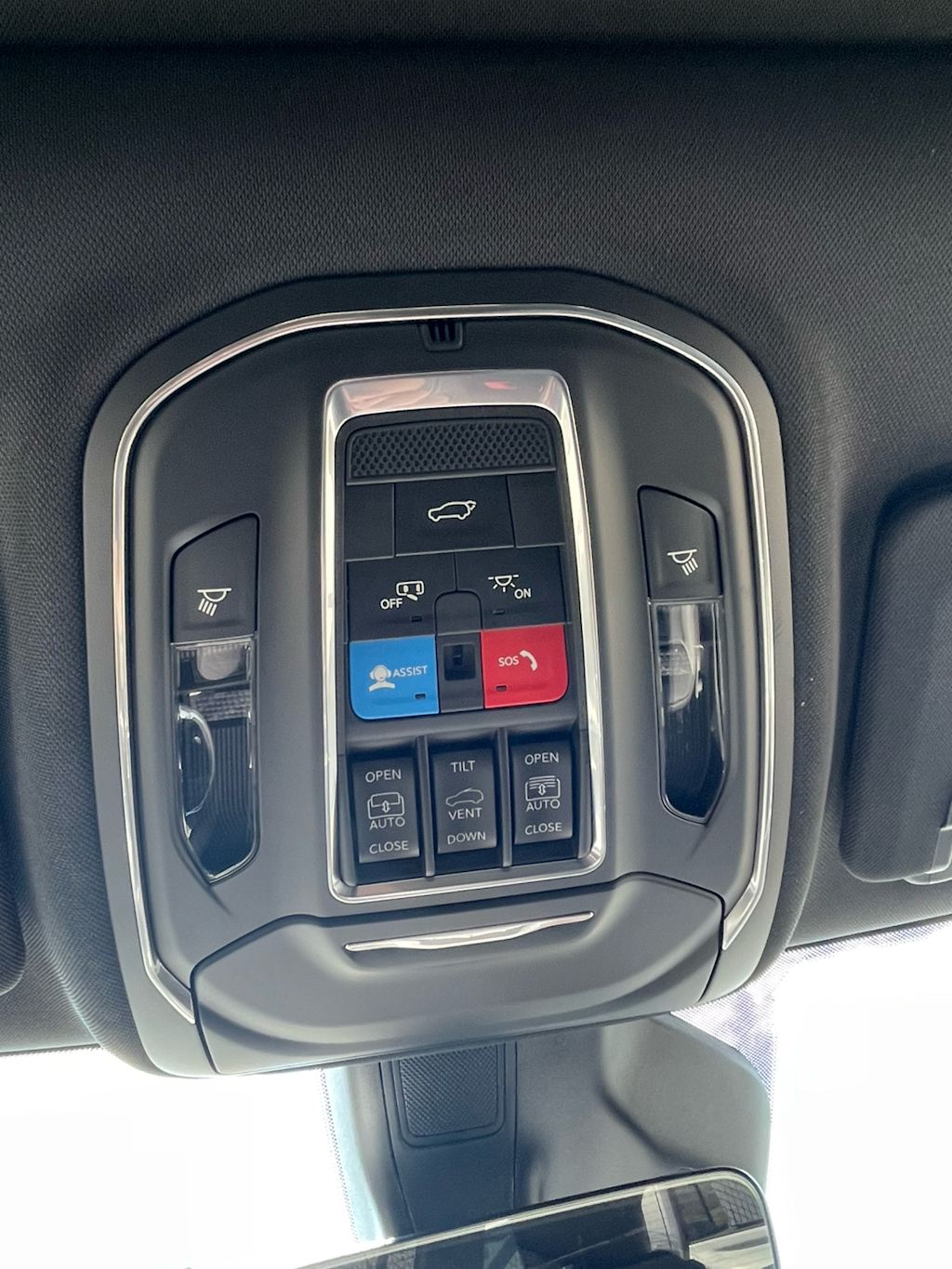 Thumbnail: 2026 Jeep Grand Cherokee - 25