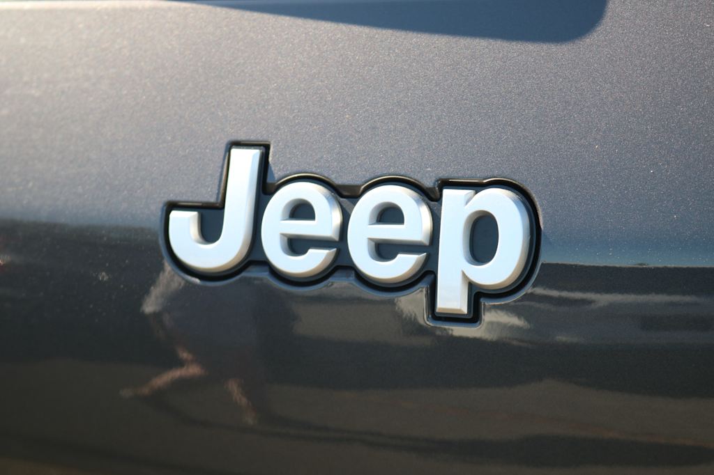Thumbnail: 2026 Jeep Grand Cherokee L - 21