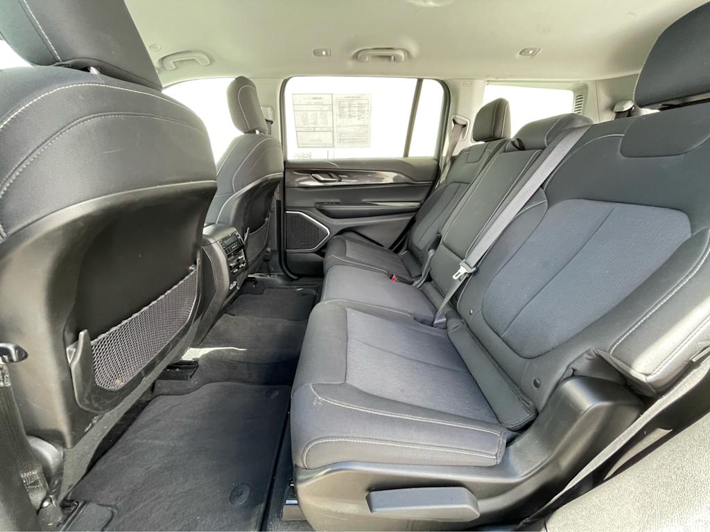2022 Jeep Grand Cherokee L Laredo 20