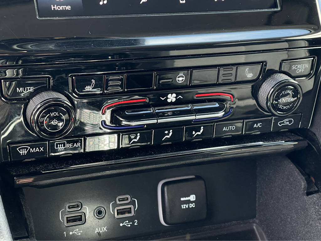 2022 Jeep Grand Cherokee L Laredo 23