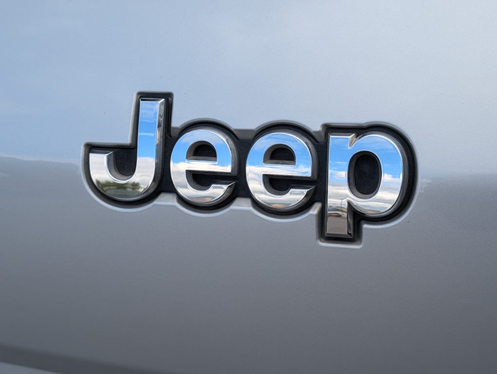 Thumbnail: 2023 Jeep Grand Cherokee L - 19