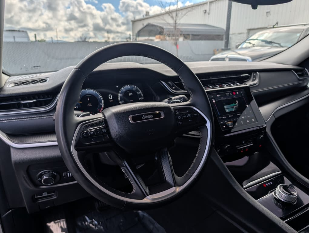 Thumbnail: 2023 Jeep Grand Cherokee L - 12