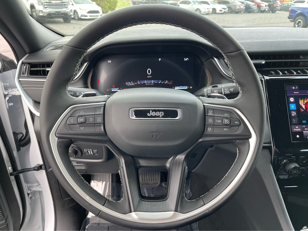 Thumbnail: 2025 Jeep Grand Cherokee L - 12