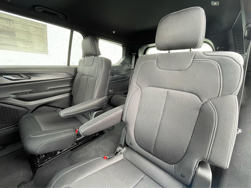 Thumbnail: 2025 Jeep Grand Cherokee L - 27