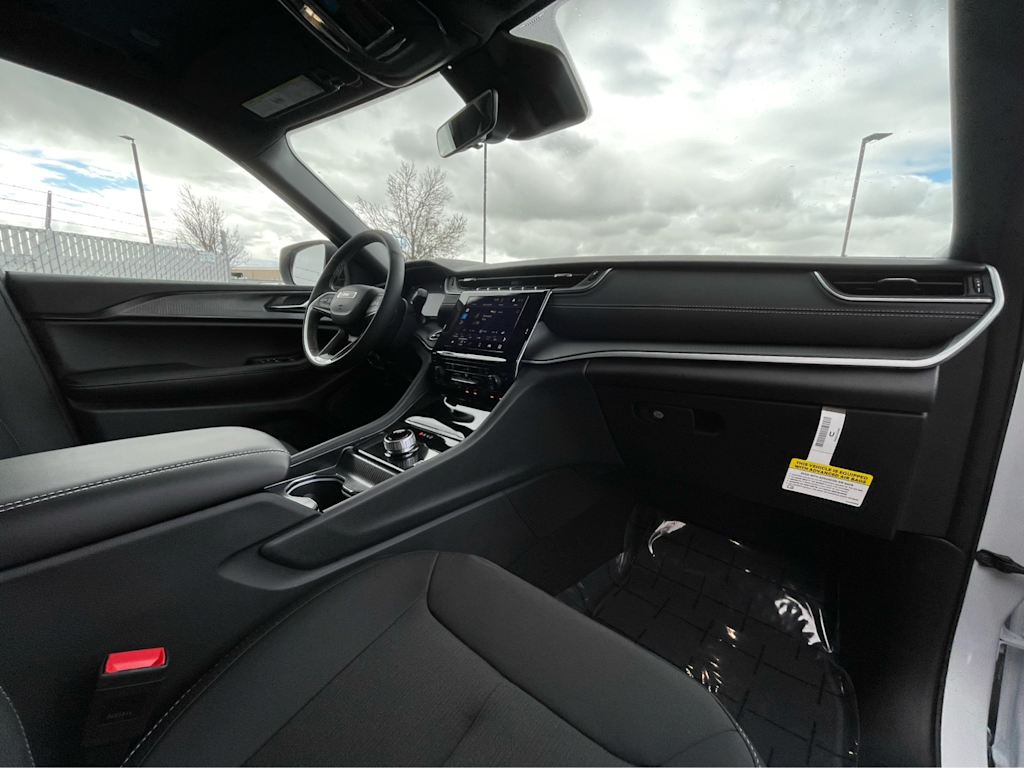 Thumbnail: 2025 Jeep Grand Cherokee L - 29