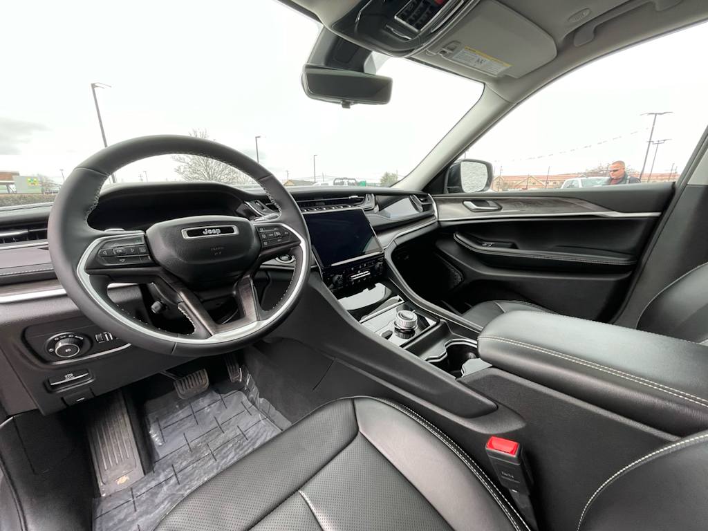 2024 Jeep Grand Cherokee L Limited Edition 2