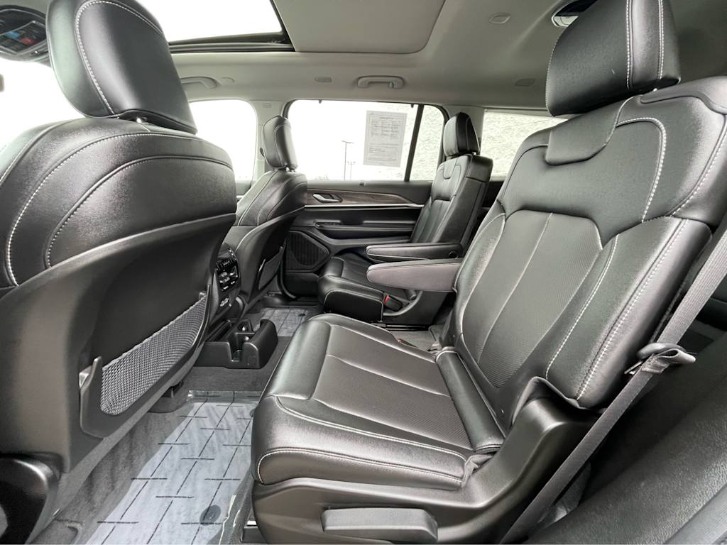 2024 Jeep Grand Cherokee L Limited Edition 19
