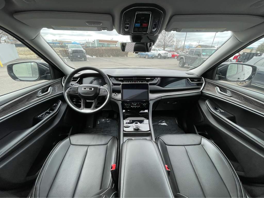 2024 Jeep Grand Cherokee L Limited Edition 10