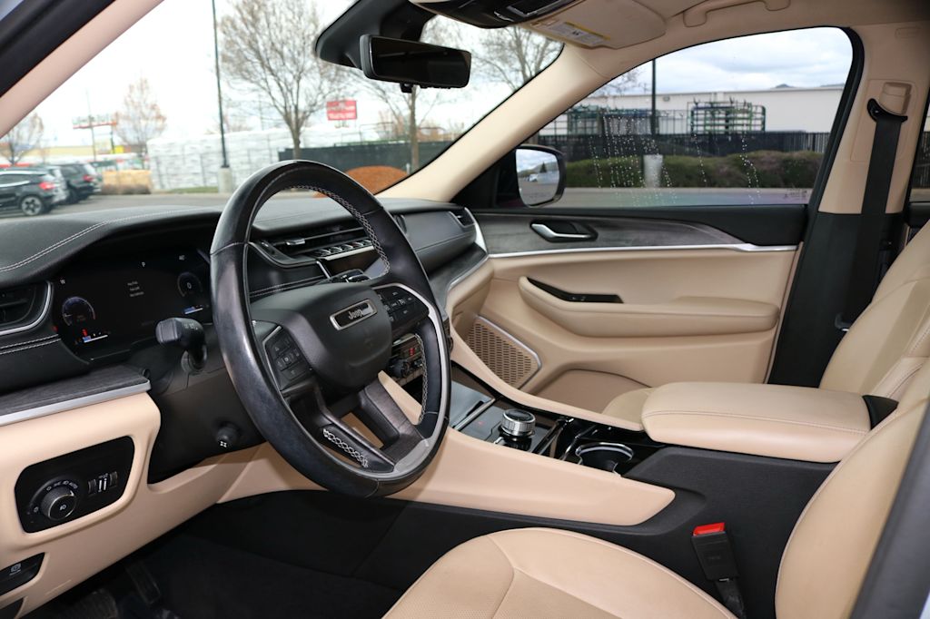 Thumbnail: 2021 Jeep Grand Cherokee L - 2