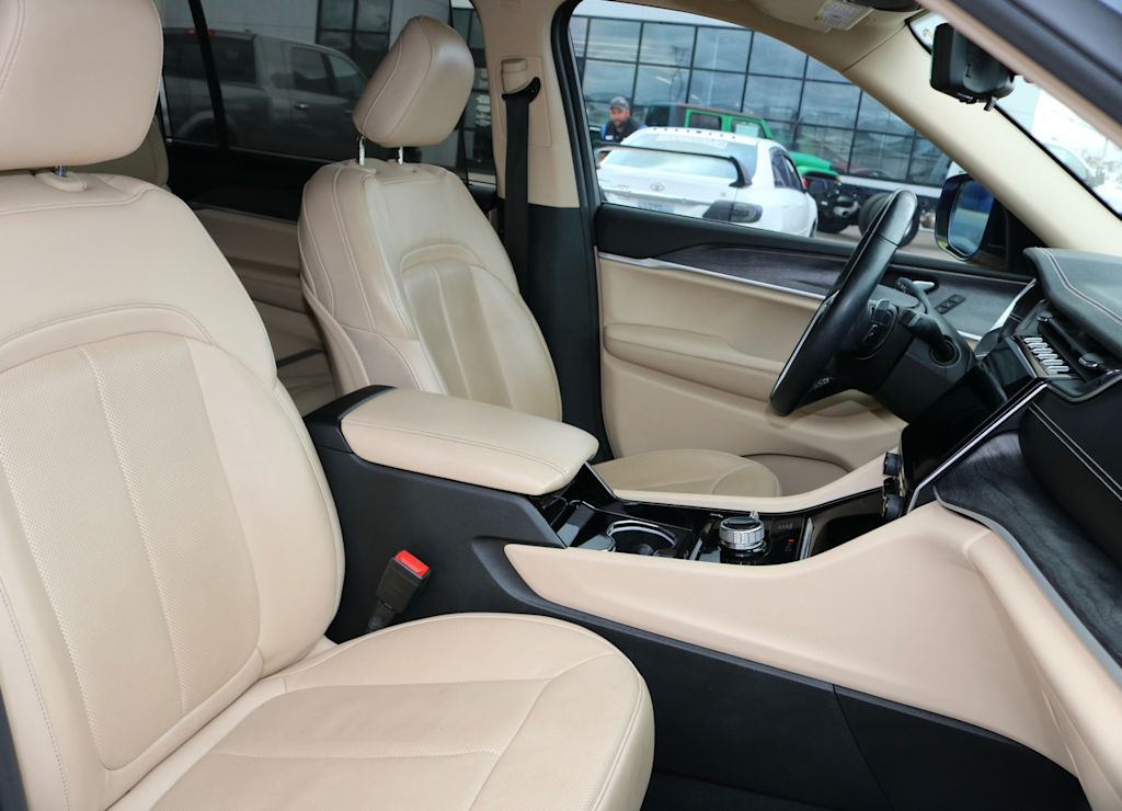 Thumbnail: 2021 Jeep Grand Cherokee L - 8