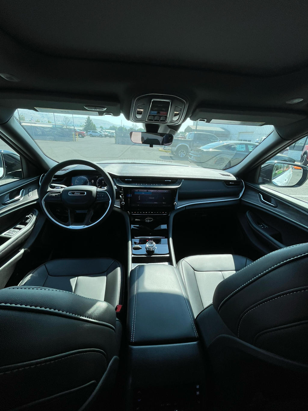 Thumbnail: 2026 Jeep Grand Cherokee L - 8