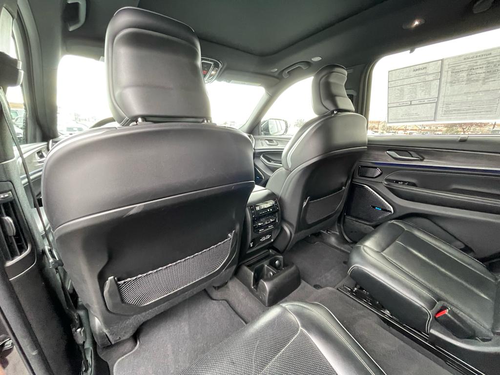 2021 Jeep Grand Cherokee L Overland 10