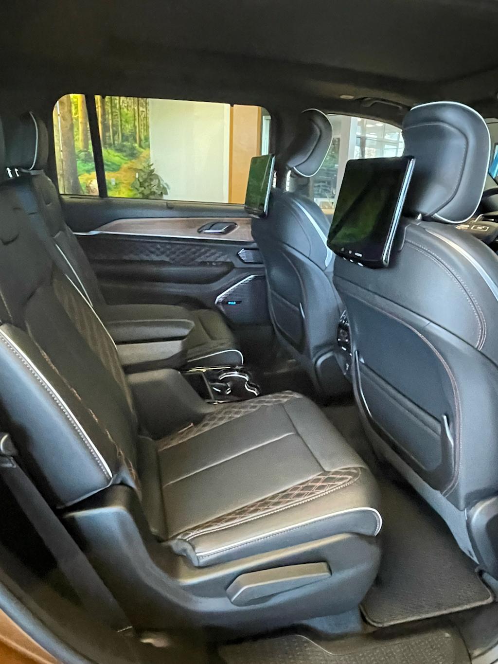 Thumbnail: 2026 Jeep Grand Cherokee L - 10
