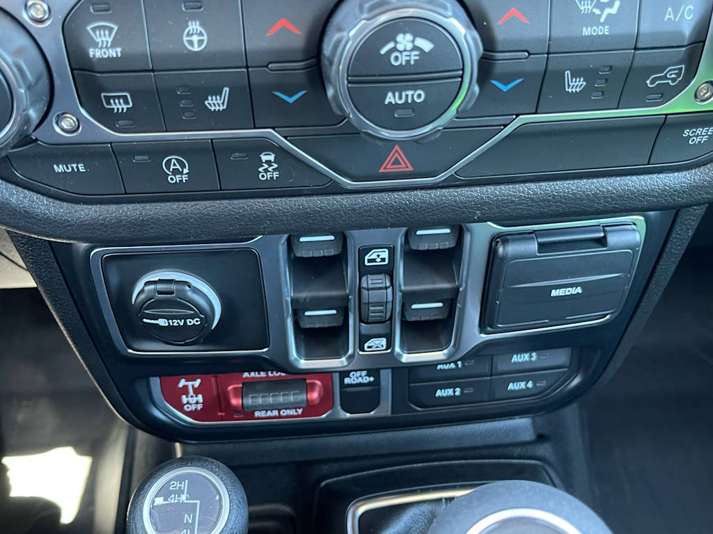 Thumbnail: 2026 Jeep Wrangler - 23
