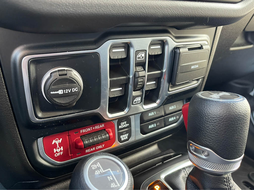 Thumbnail: 2024 Jeep Wrangler - 23