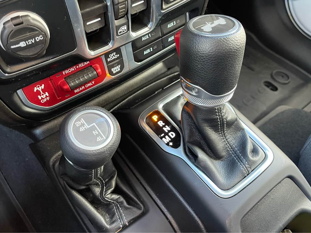 Thumbnail: 2024 Jeep Wrangler - 15