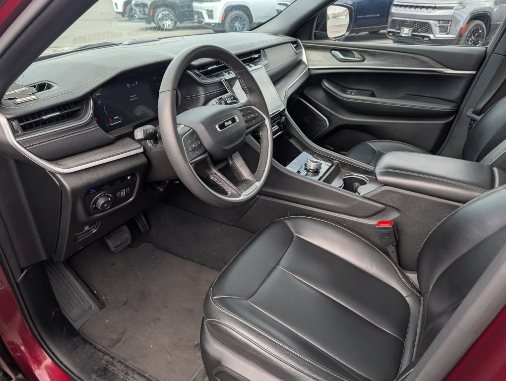 Thumbnail: 2024 Jeep Grand Cherokee - 7