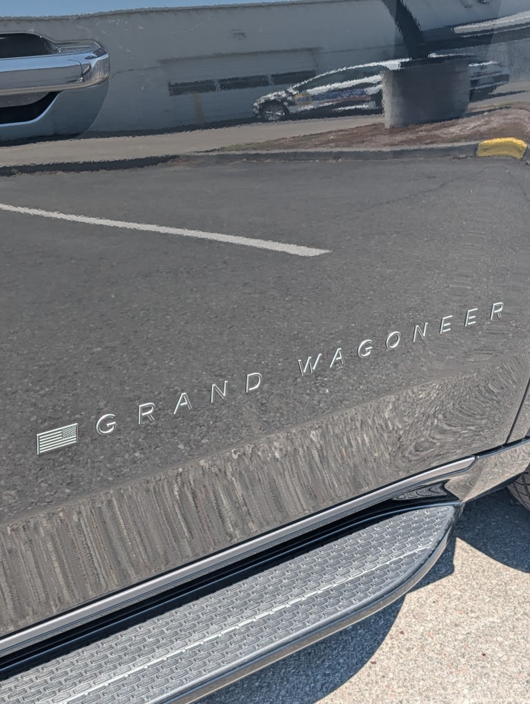 Thumbnail: 2026 Jeep Grand Wagoneer L - 16
