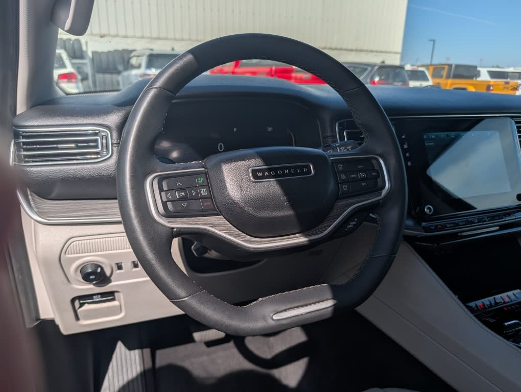 Thumbnail: 2024 Jeep Wagoneer - 8