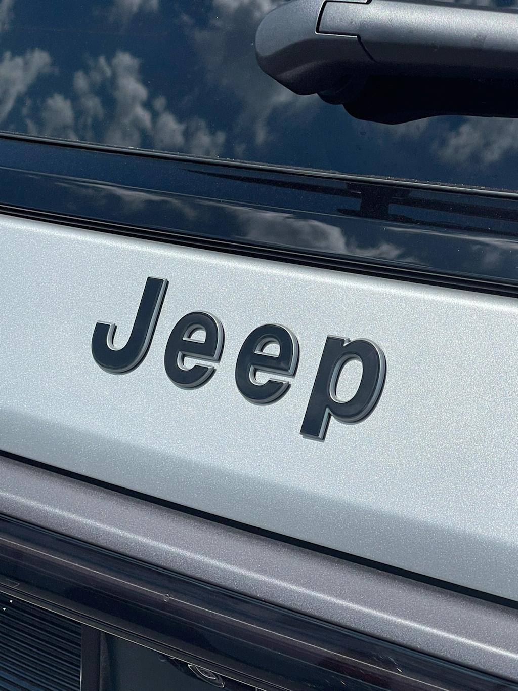 Thumbnail: 2026 Jeep Grand Wagoneer - 5