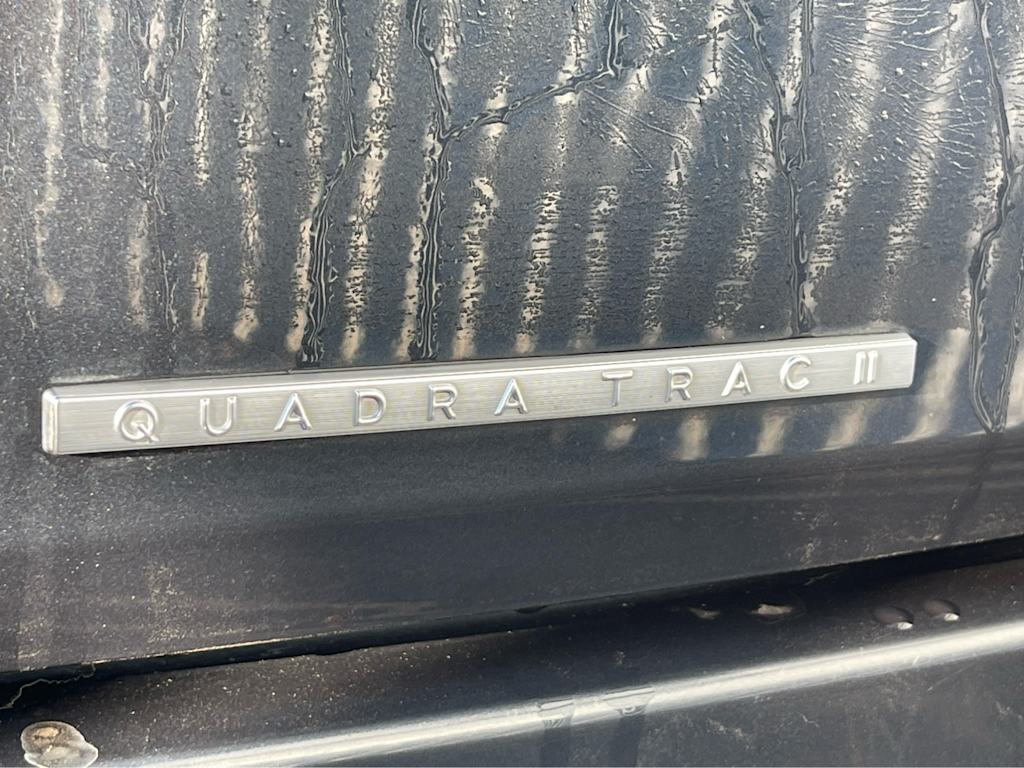 Thumbnail: 2023 Jeep Wagoneer - 18