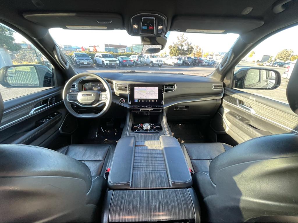 Thumbnail: 2023 Jeep Wagoneer - 8