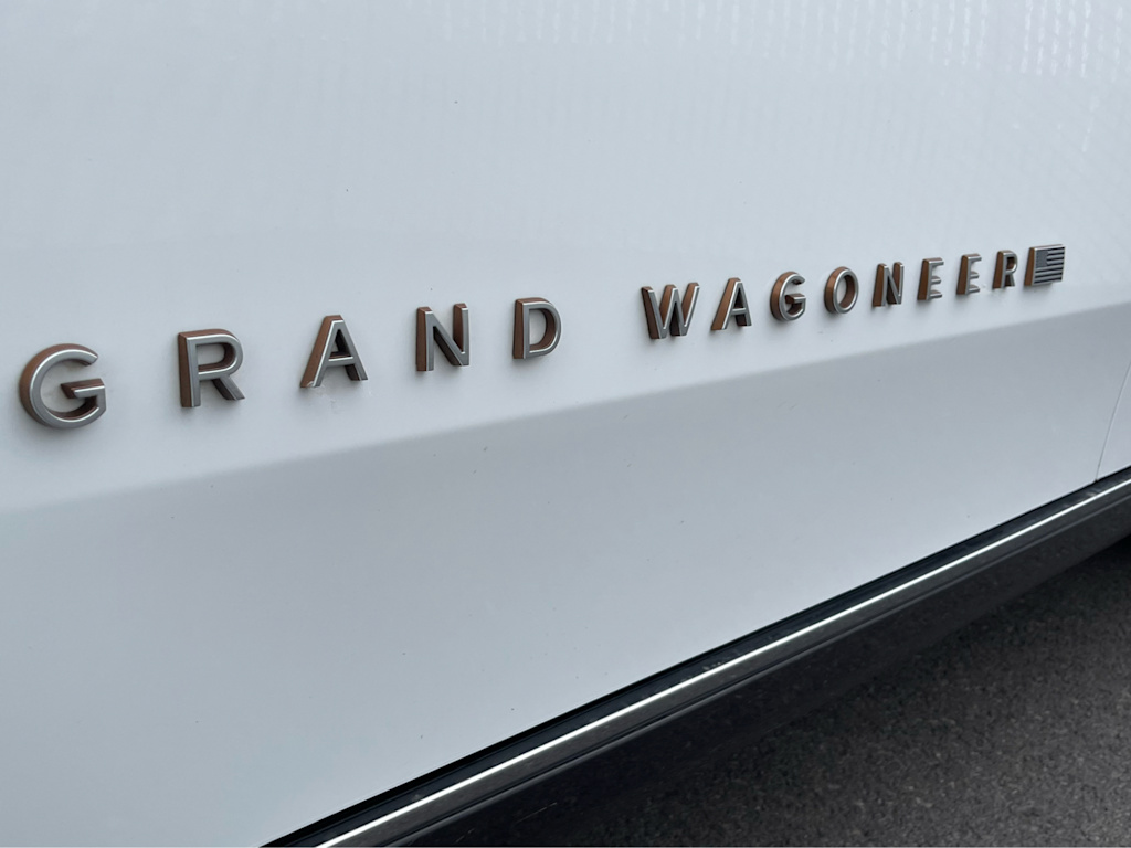 Thumbnail: 2022 Jeep Grand Wagoneer - 6