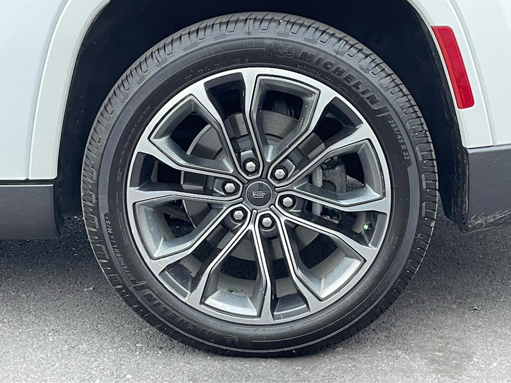 Thumbnail: 2022 Jeep Grand Wagoneer - 7