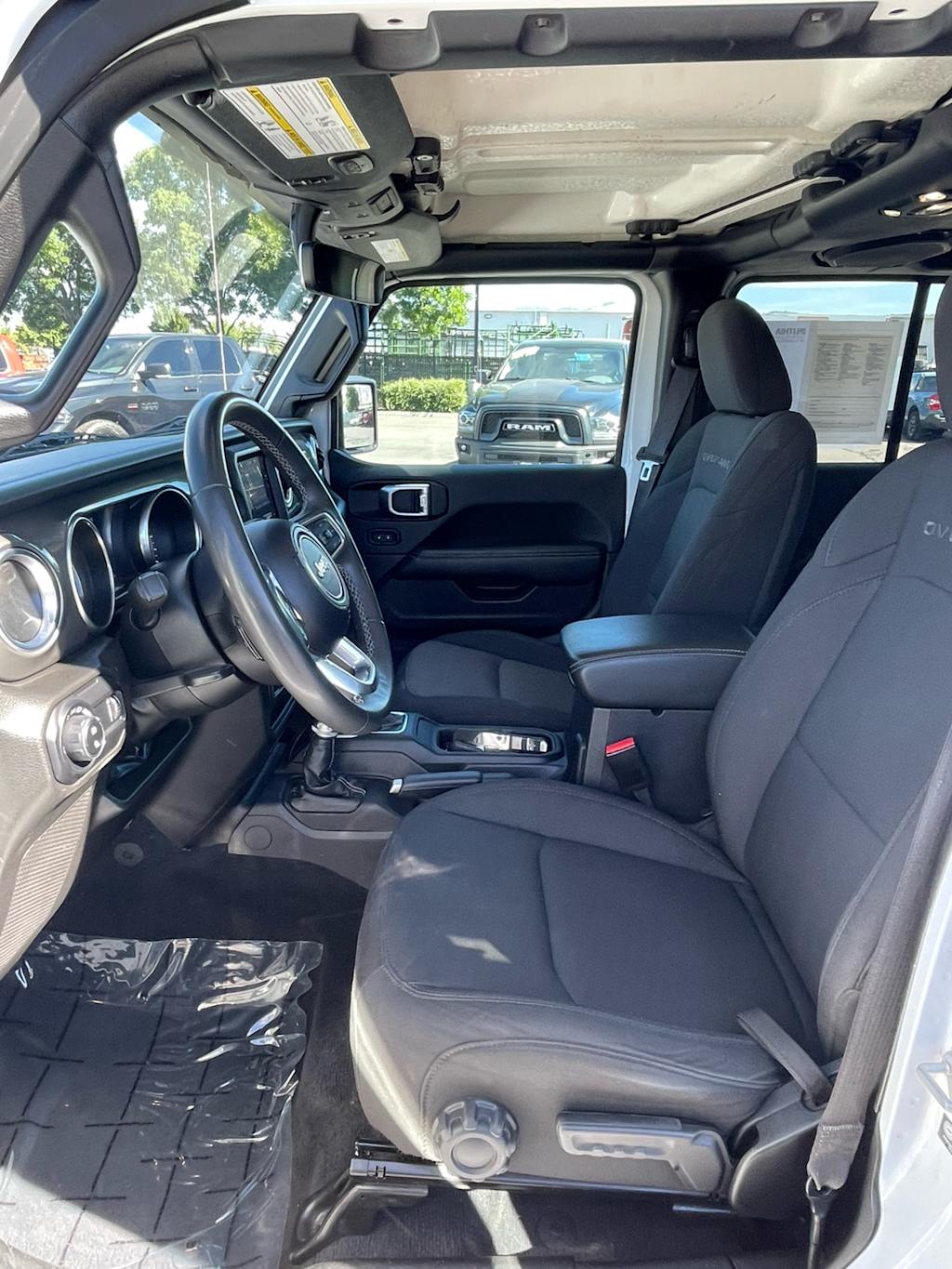 Thumbnail: 2023 Jeep Gladiator - 28