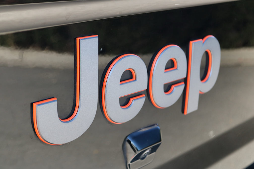 Thumbnail: 2024 Jeep Gladiator - 19