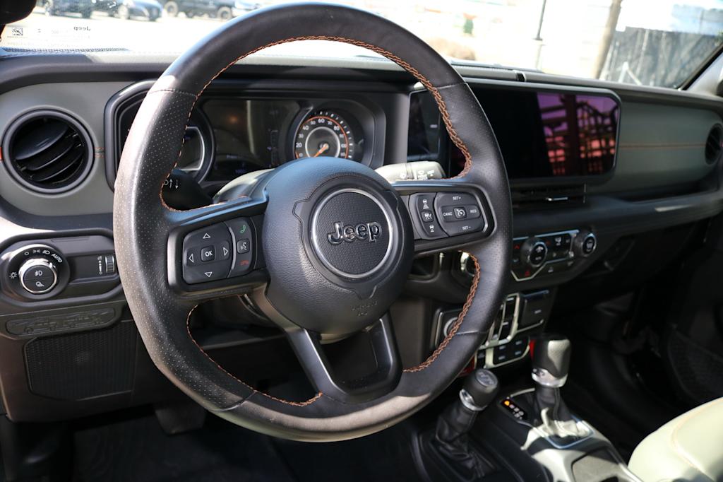 Thumbnail: 2024 Jeep Gladiator - 2