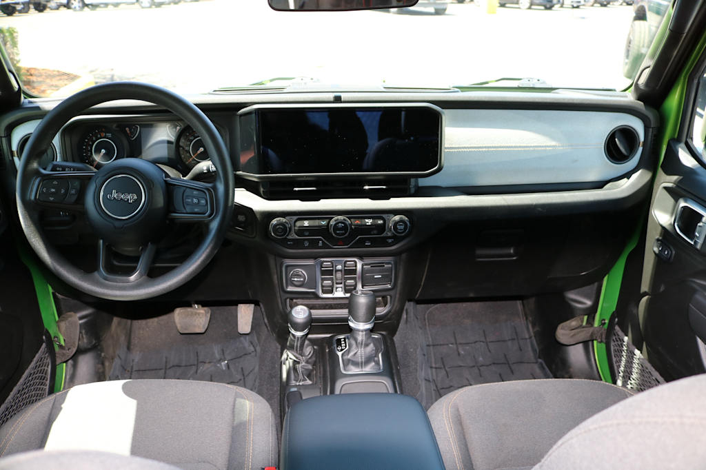 Thumbnail: 2025 Jeep Gladiator - 8