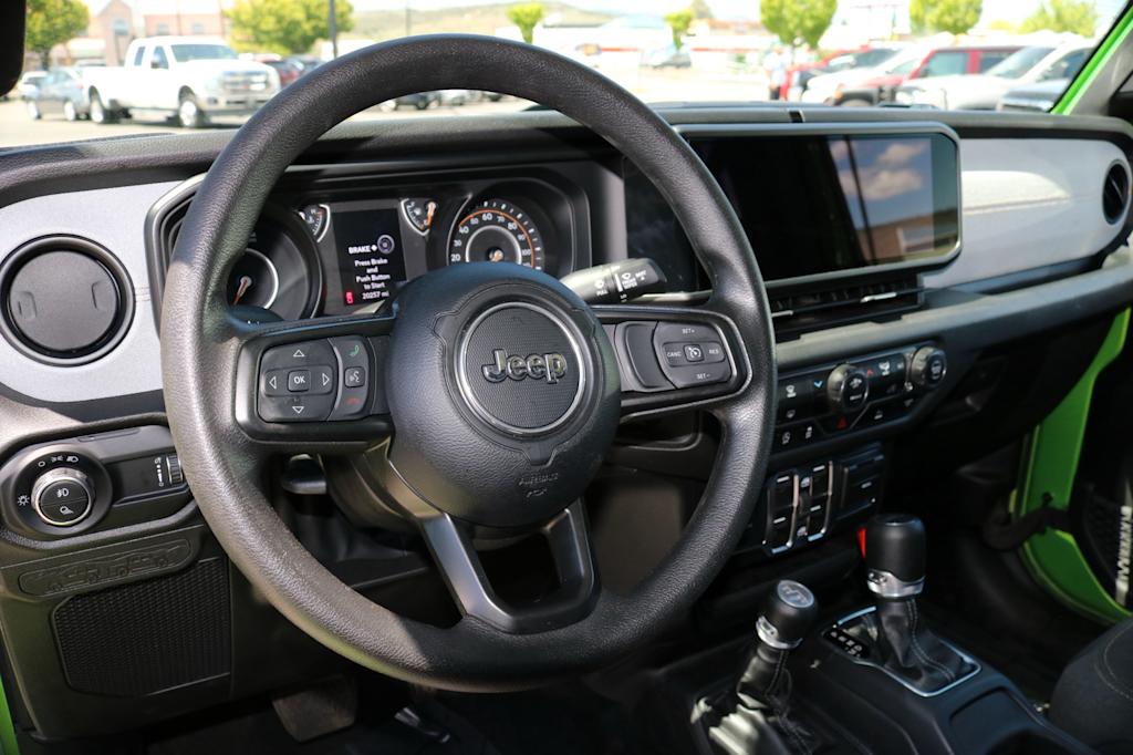 Thumbnail: 2025 Jeep Gladiator - 12