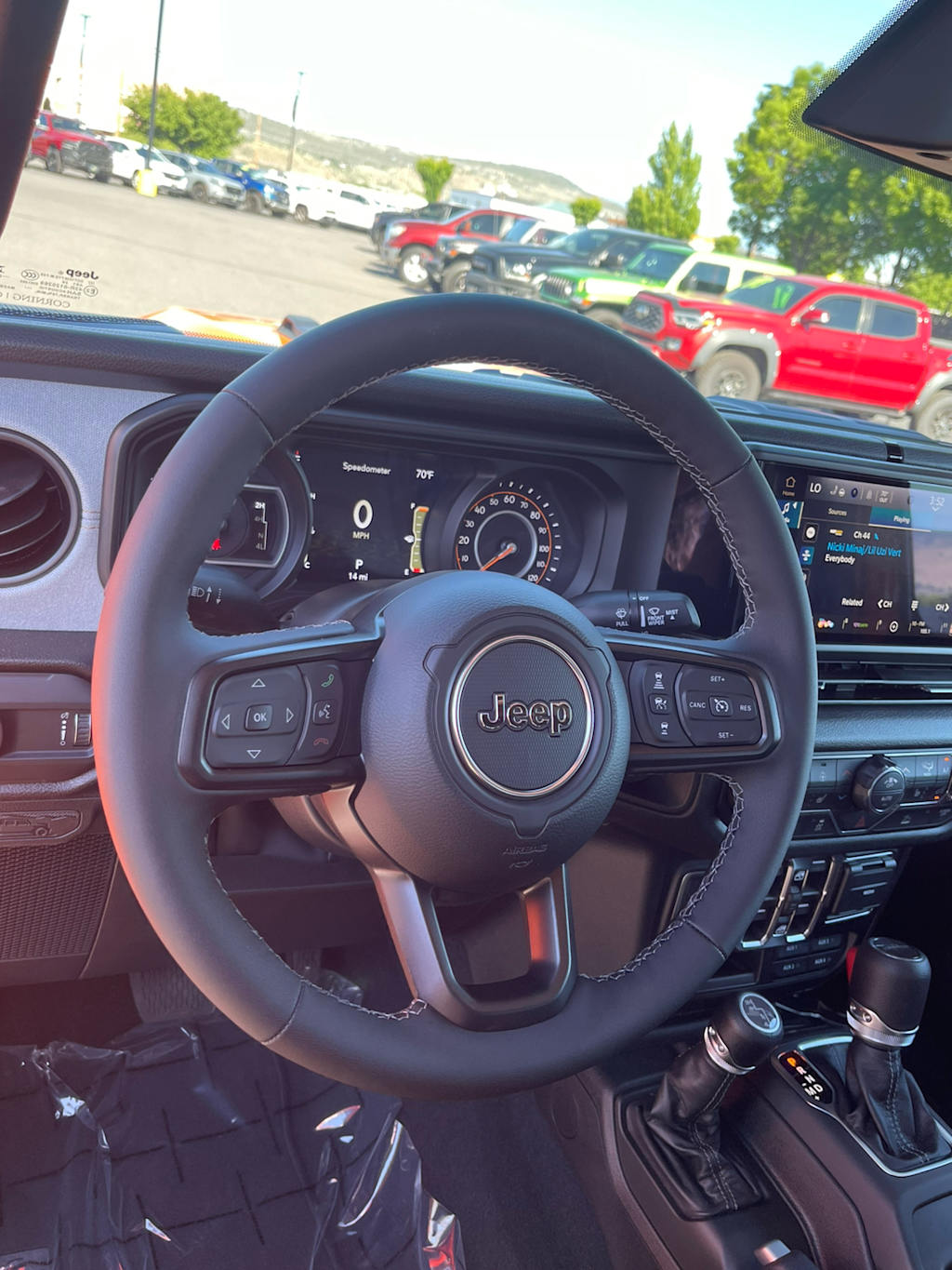 Thumbnail: 2026 Jeep Gladiator - 12