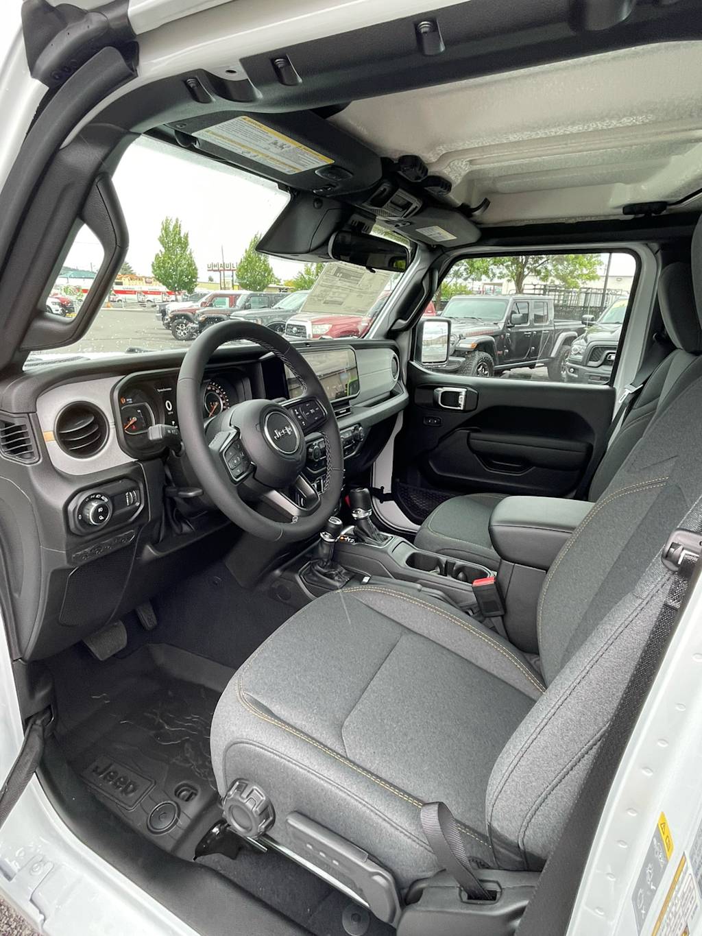 Thumbnail: 2026 Jeep Gladiator - 9