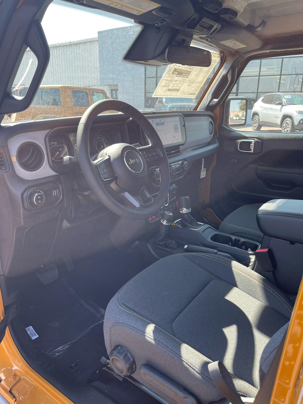 Thumbnail: 2026 Jeep Gladiator - 17