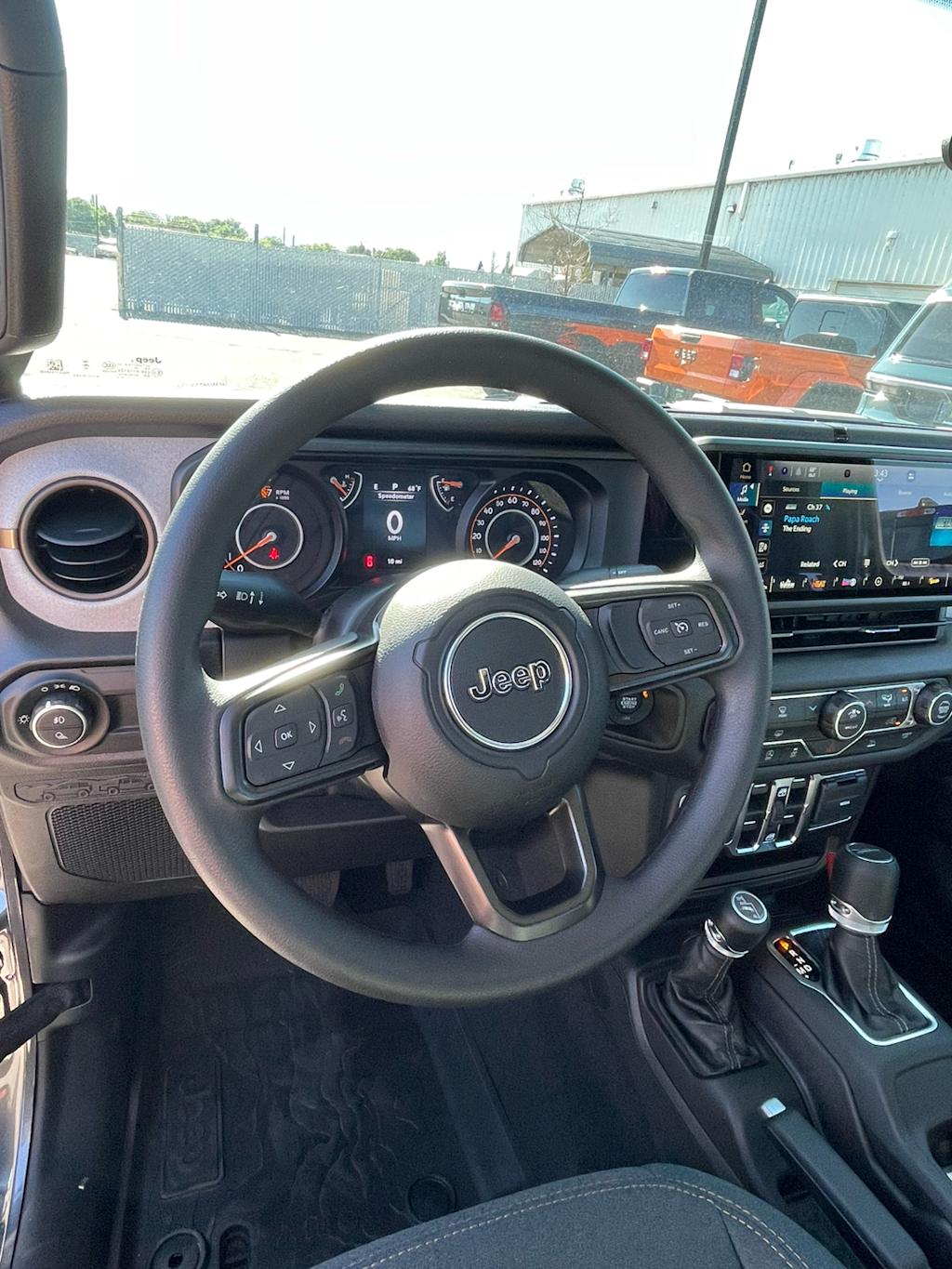 Thumbnail: 2026 Jeep Gladiator - 12