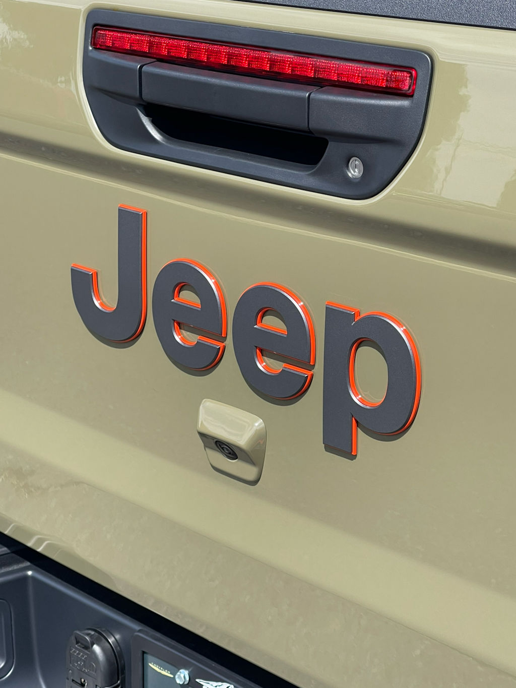 Thumbnail: 2026 Jeep Gladiator - 18