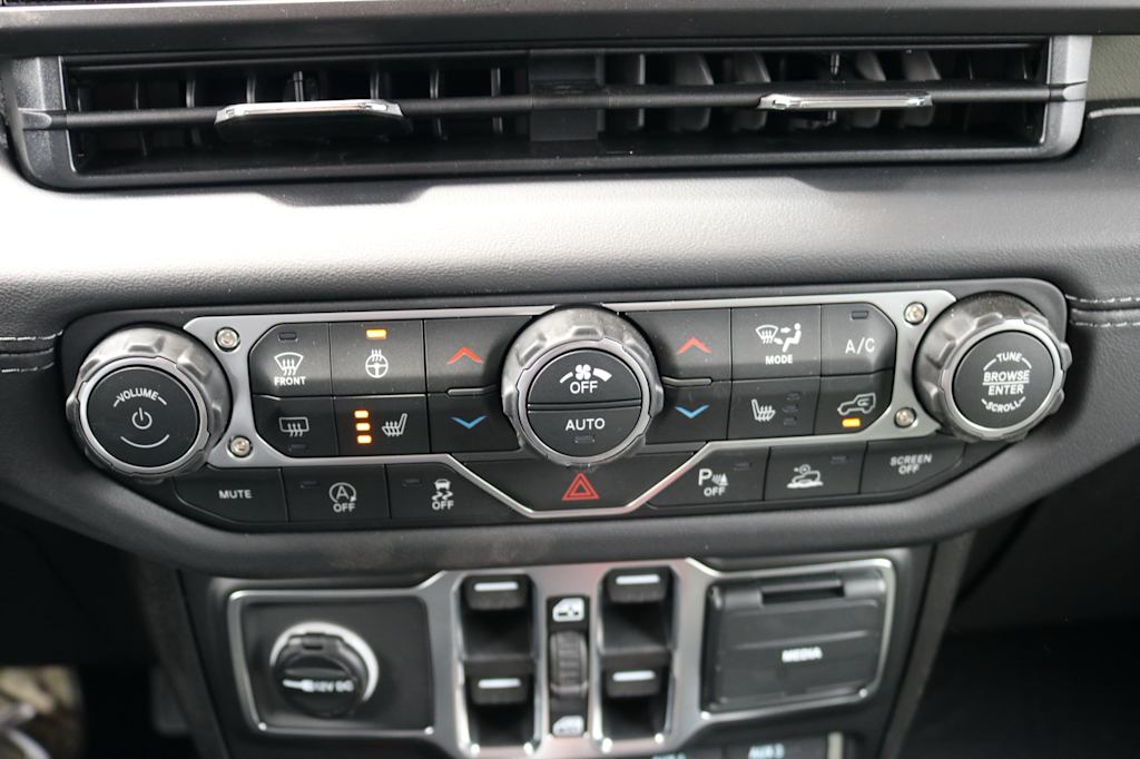 Thumbnail: 2026 Jeep Gladiator - 22