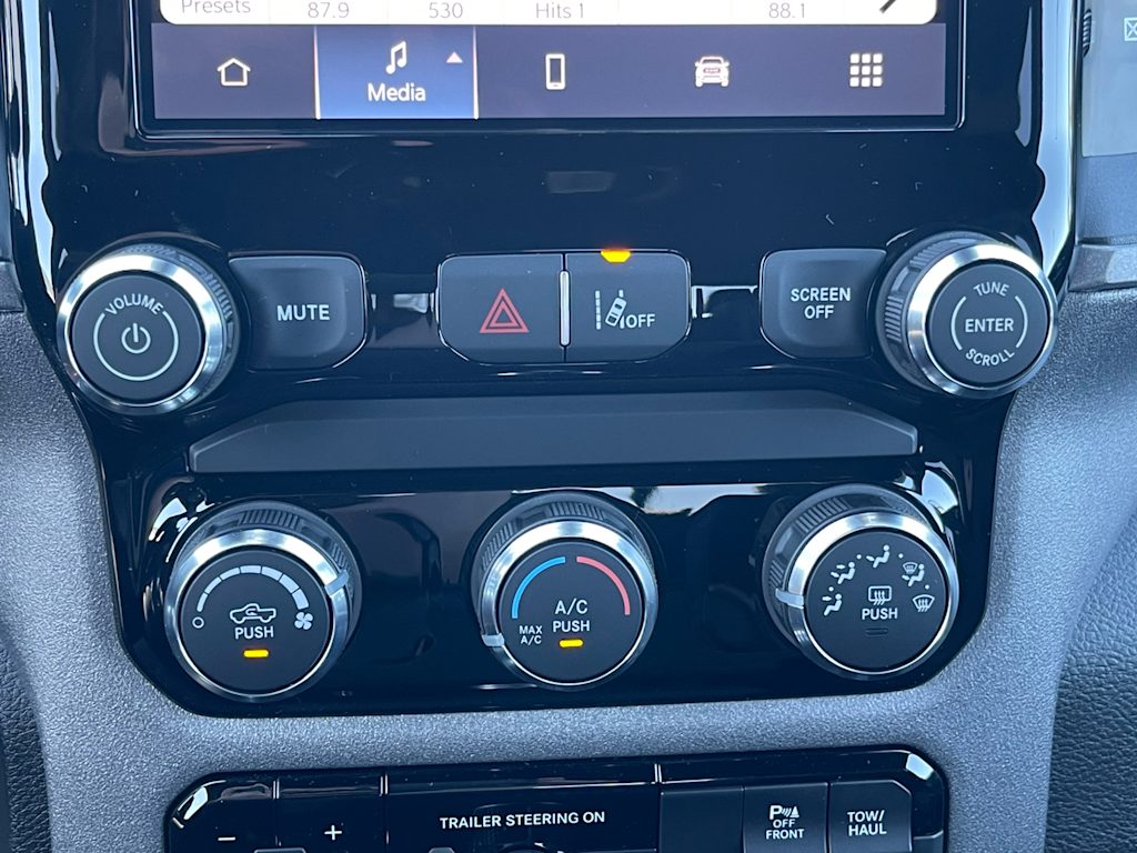 Thumbnail: 2026 RAM 1500 - 21