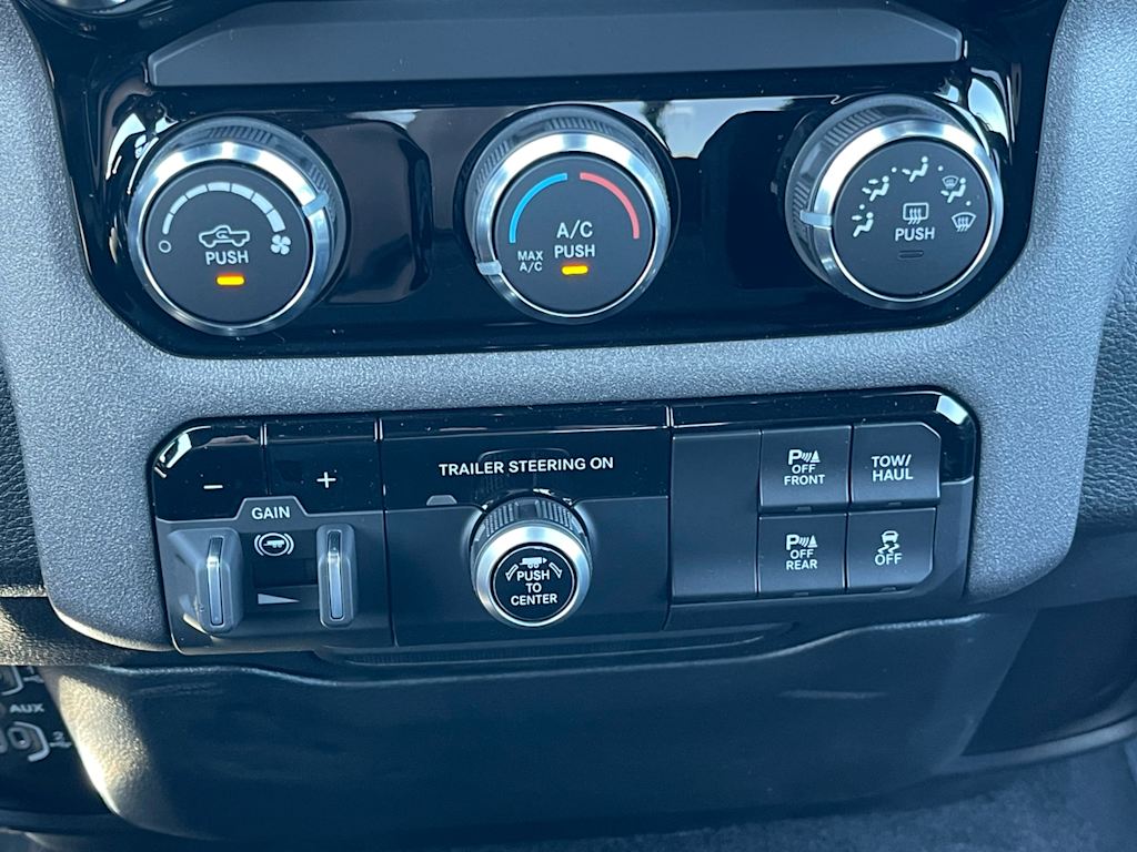 Thumbnail: 2026 RAM 1500 - 22