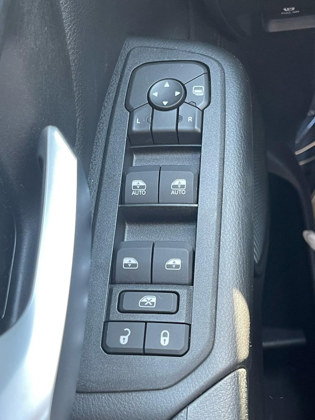 Thumbnail: 2026 RAM 1500 - 25